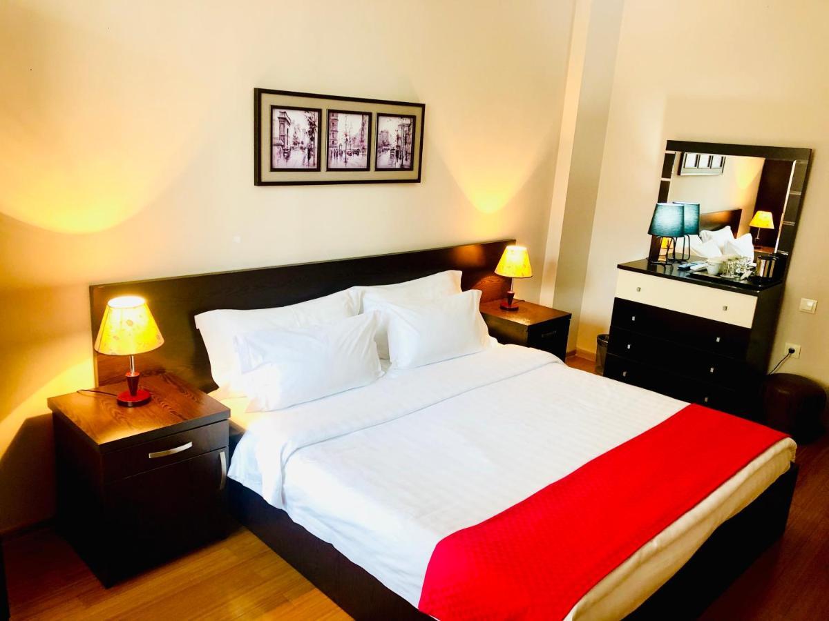 Hotel Aisi Batumi Bagian luar foto