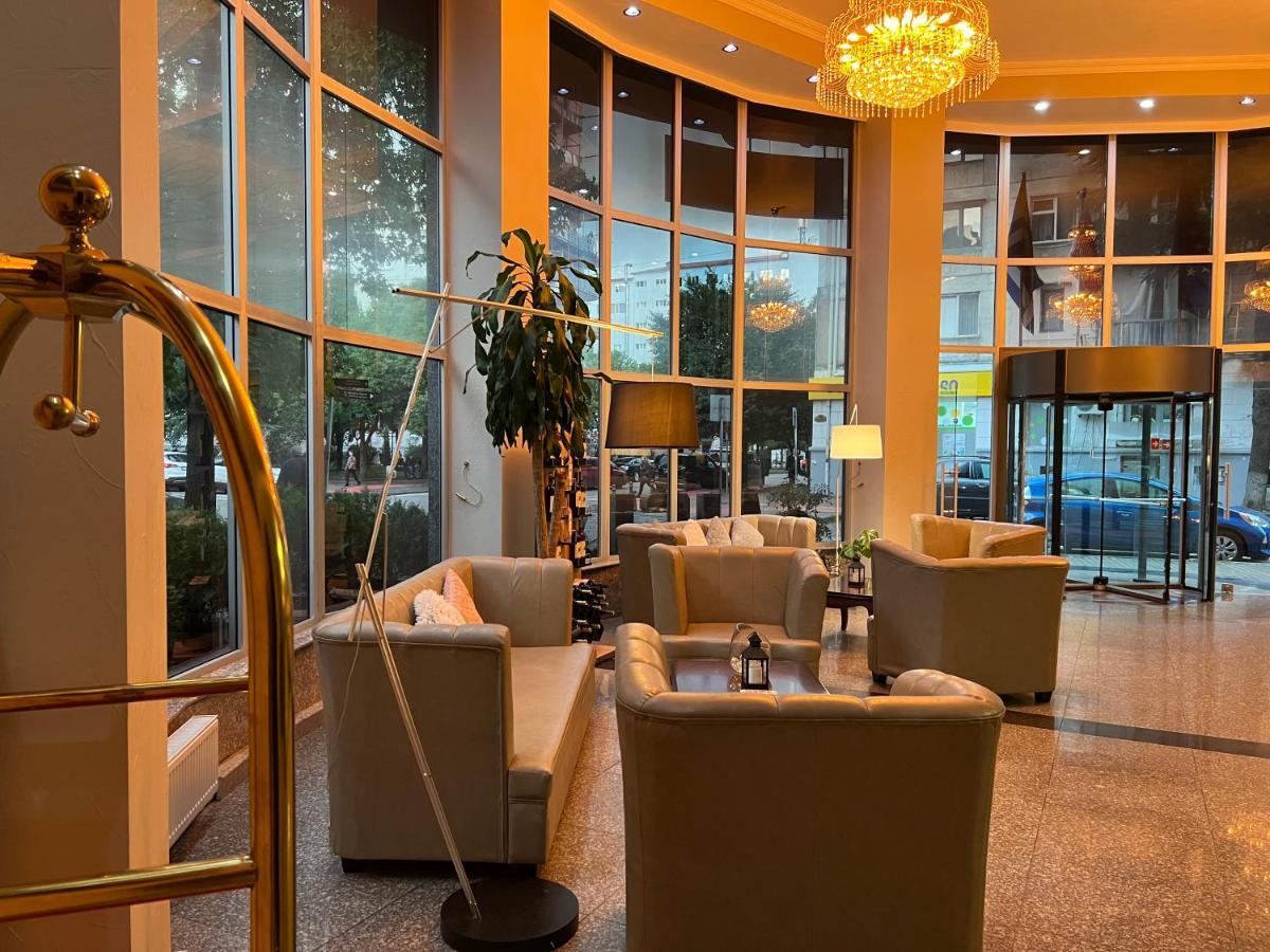 Hotel Aisi Batumi Bagian luar foto