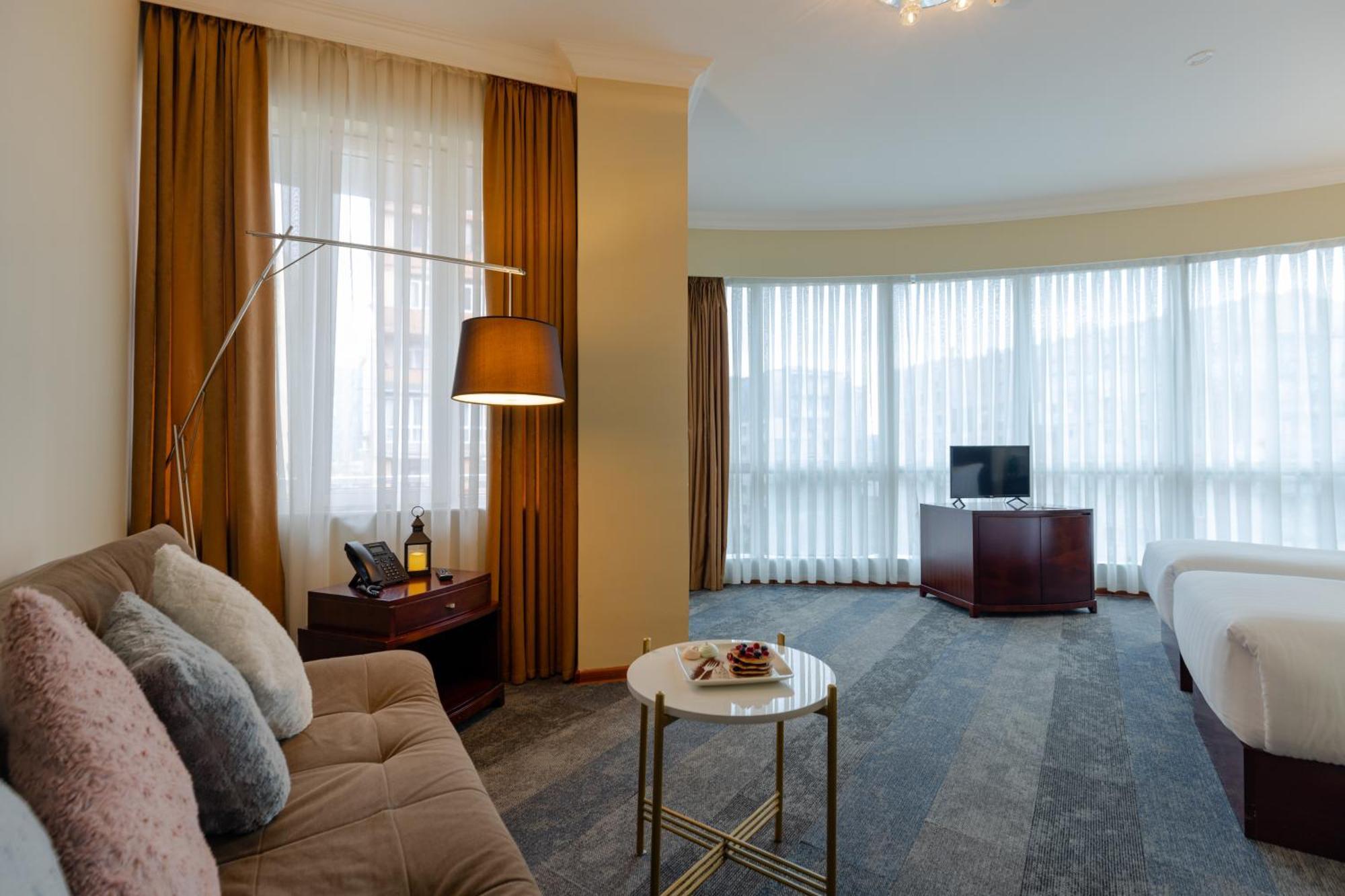 Hotel Aisi Batumi Bagian luar foto
