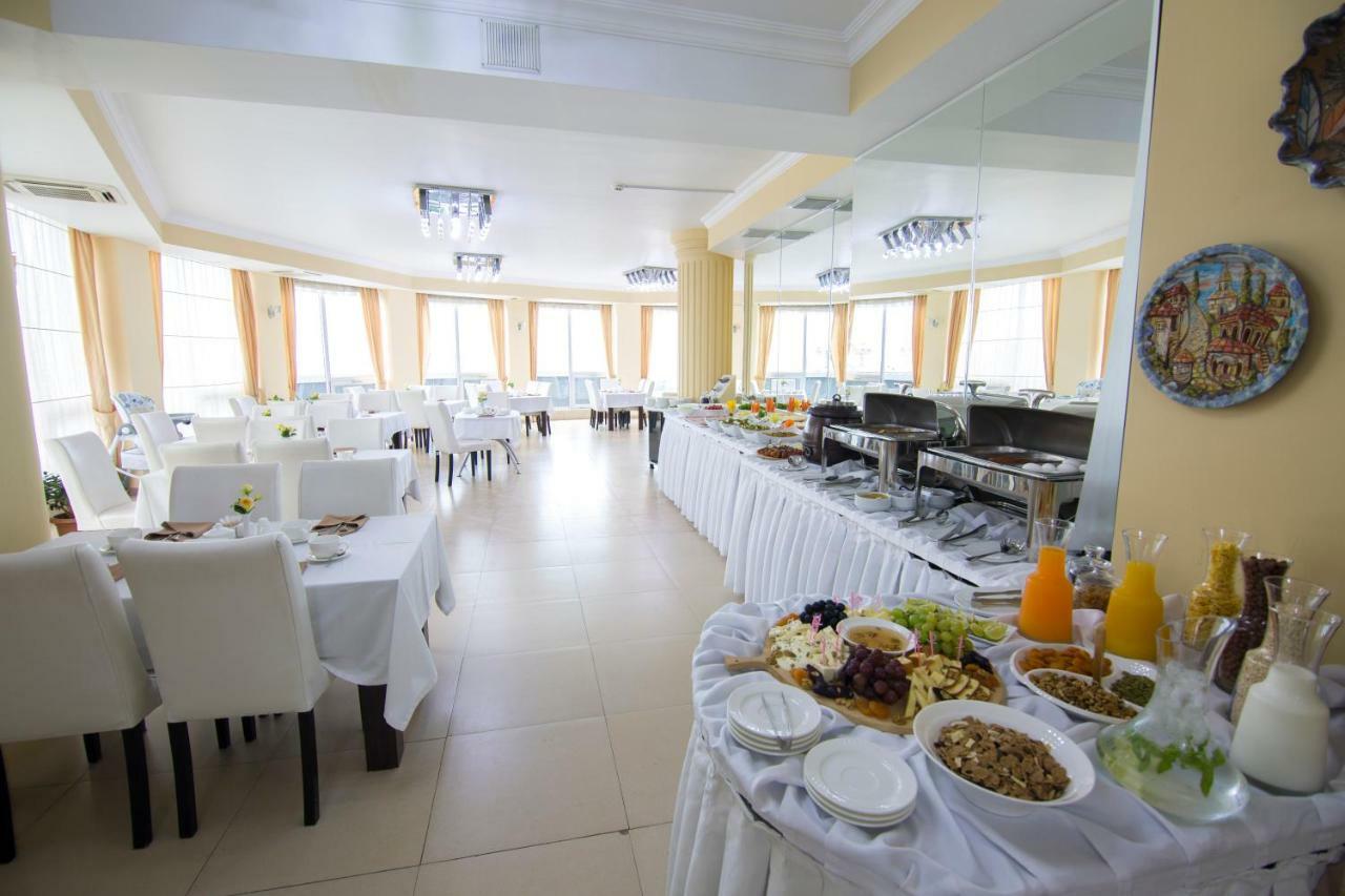 Hotel Aisi Batumi Bagian luar foto